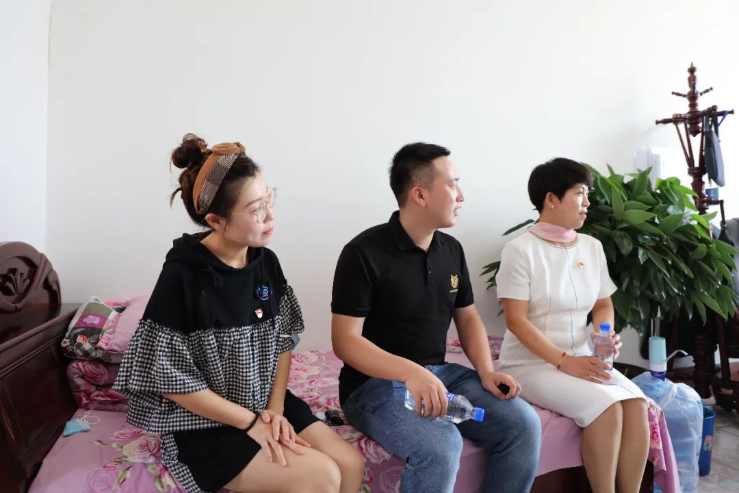 巩固脱贫攻坚成果，，，，，，，，助力乡村振兴——k1体育集团向岫岩县黄花甸镇关门山村送驻村干部工作(图5)